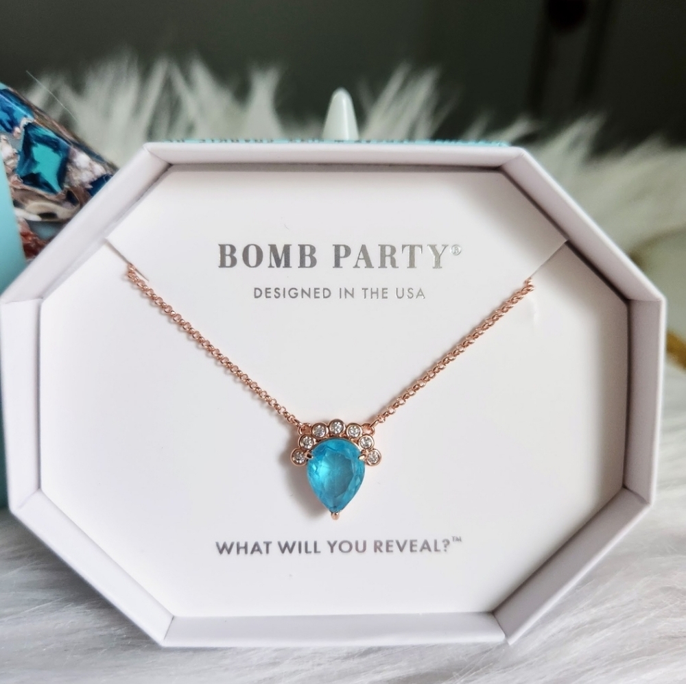 NWT Bomb Party March 2023 Aquamarine Fused Quartz Rose Gold Plated Necklace